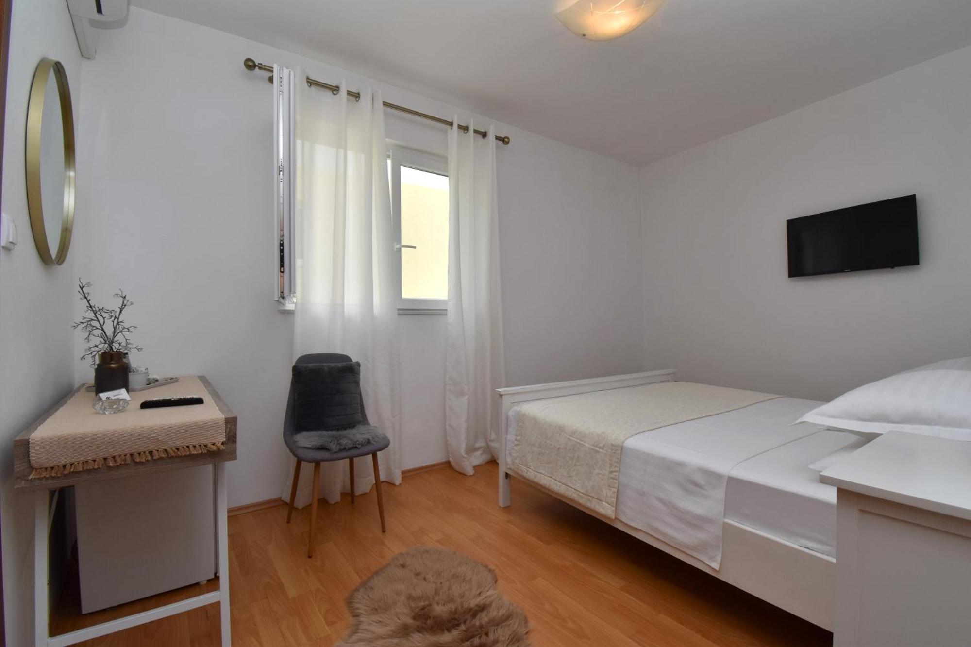 Apartment & Rooms Meri Tucepi Exterior photo