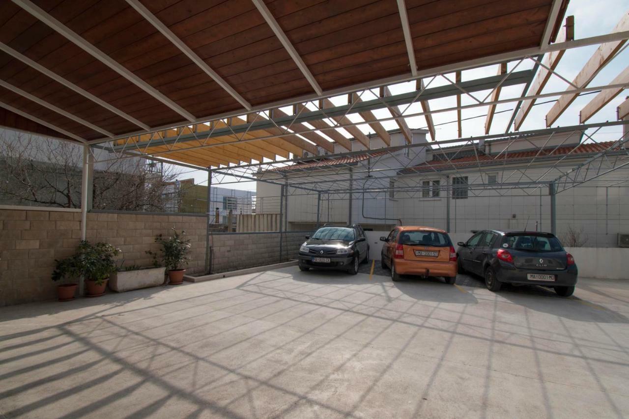 Apartment & Rooms Meri Tucepi Exterior photo